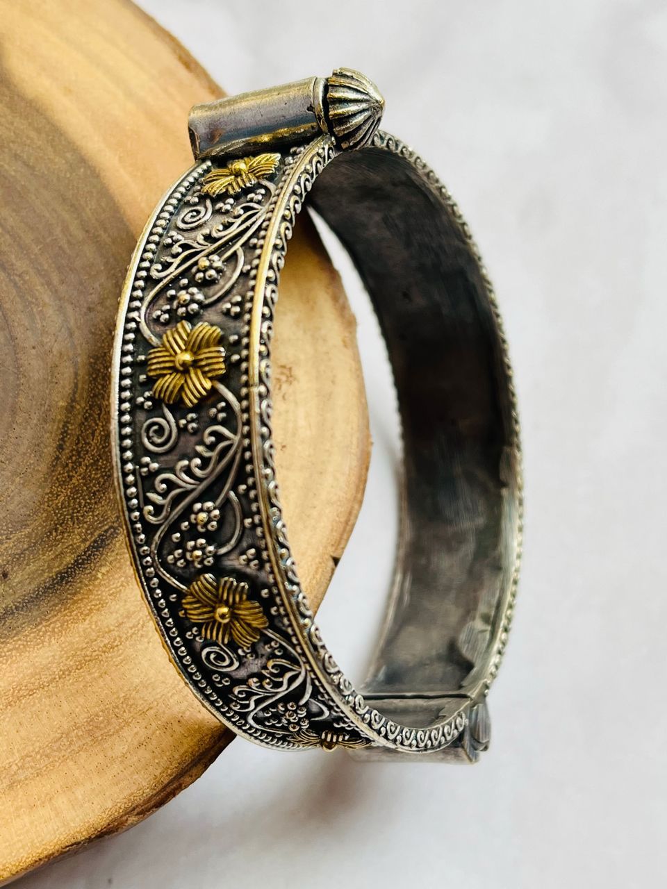 Oxidized Floral Carved Brass Bangle – Antique Finish