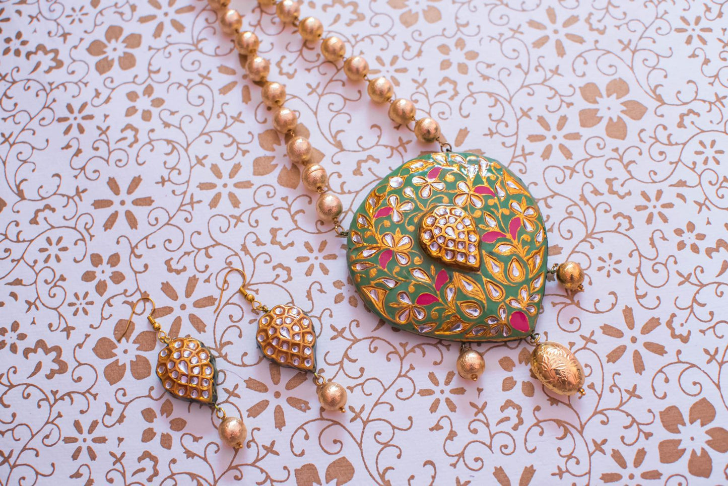 Green Teardrop Pendant Meenakari Necklace Set with Earrings – Handcrafted Traditional Rajasthani Jewellery