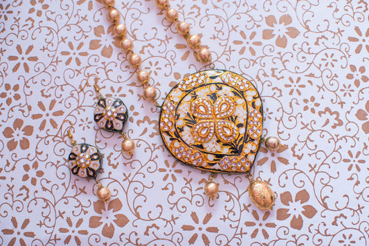 Ivory & Gold Meenakari Heart Pendant Necklace Set – Handcrafted Rajasthani Jewellery with Matching Earrings