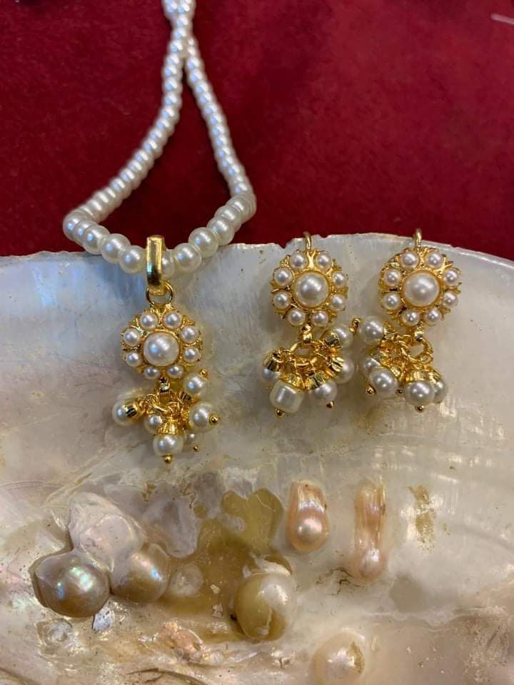 Elegant Gold-Toned Pearl Necklace & Earring Set for Women