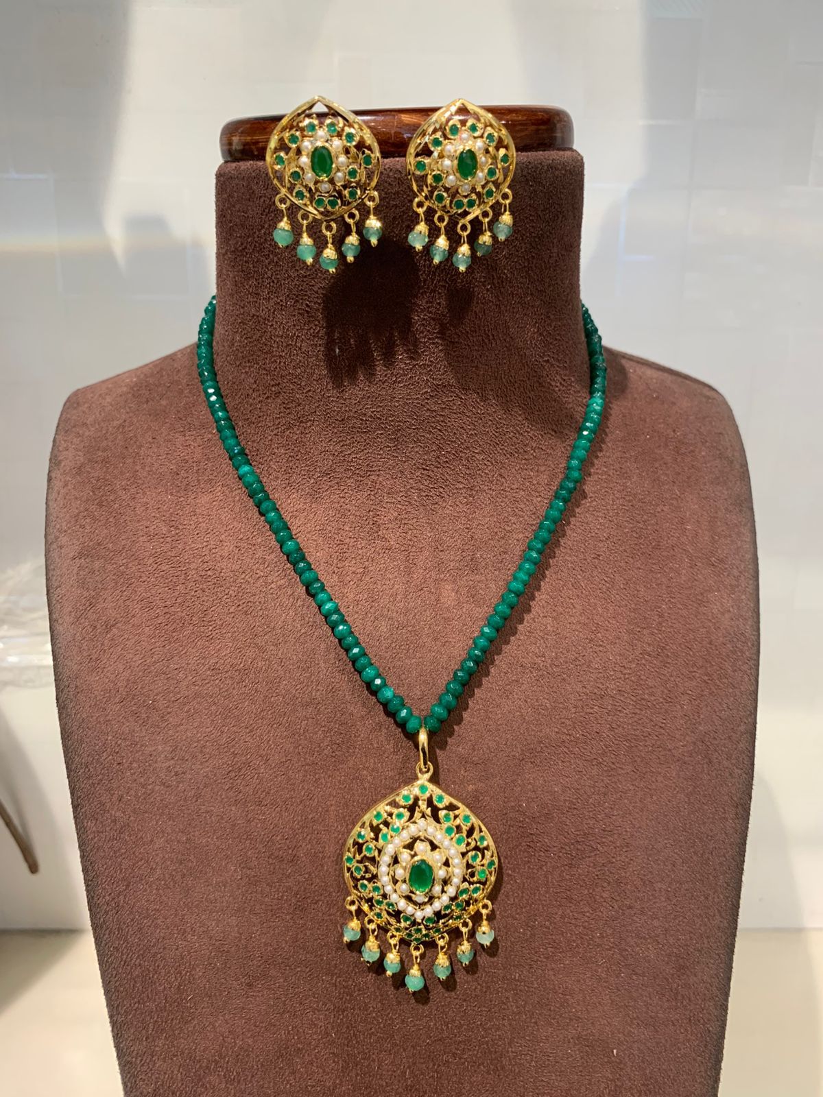 Elegant Emerald Green Beaded Necklace Set with Antique Gold Pendant & Earrings